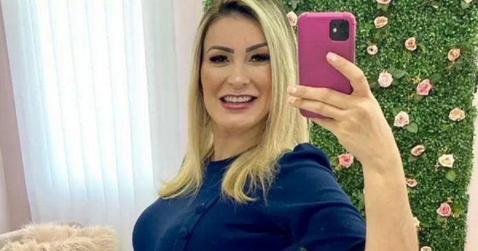 Andressa Urach afirma que Universal levou seu patrimônio: ‘Acreditava no que falavam’