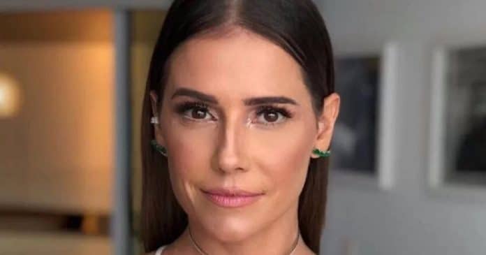 Deborah Secco revela sofrer de doença sem cura: “Desespero”