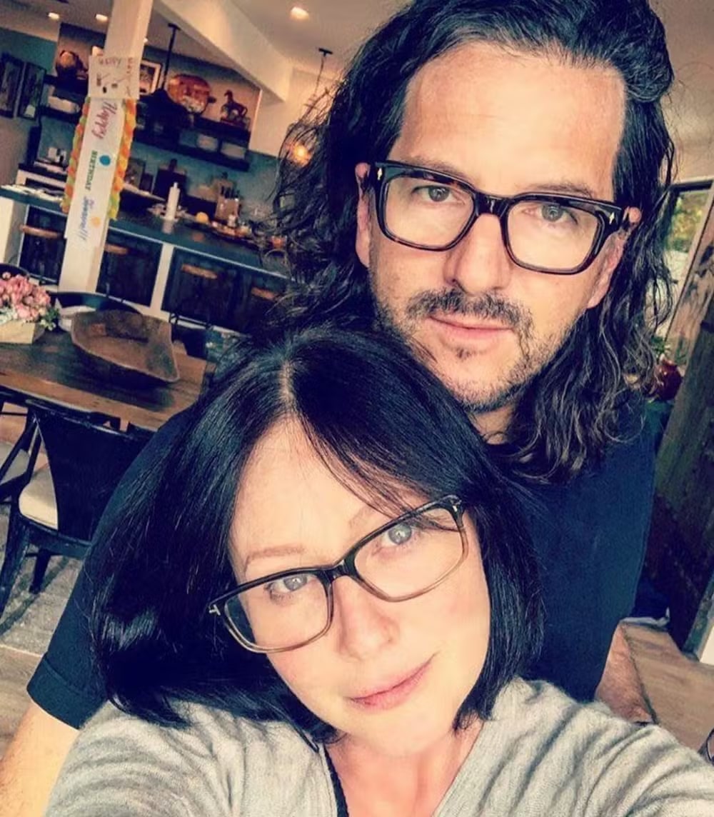 psicologiasdobrasil.com.br - Shannen Doherty contou com ajuda de amigos para realizar último desejo após saber que marido a traía em meio ao câncer