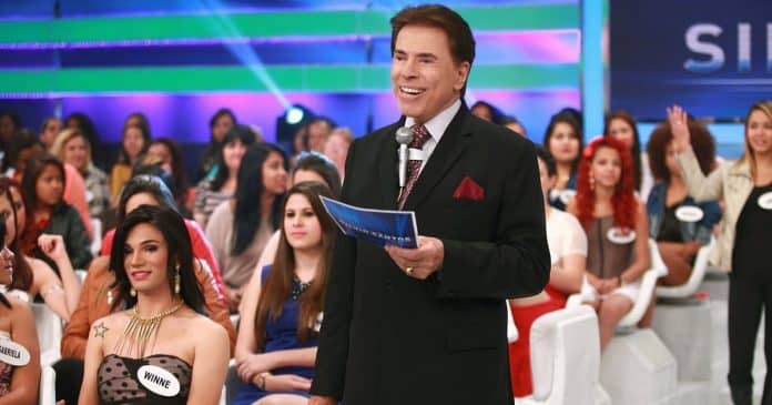 Hospital divulga boletim médico e causa da morte de Silvio Santos