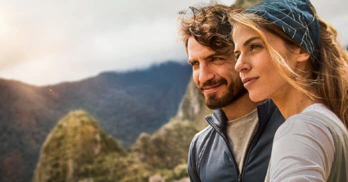 Romance de tirar o fôlego que está disponível na Netflix vai te deixar em êxtase