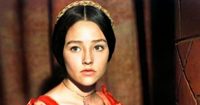 Falece Olivia Hussey, atriz de ‘Romeu e Julieta’, aos 73 anos